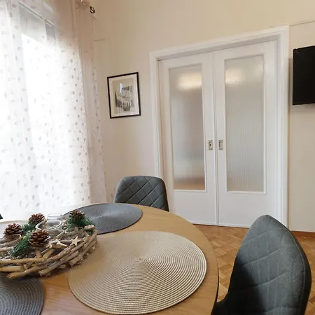 Pavlos Urban Stay-2